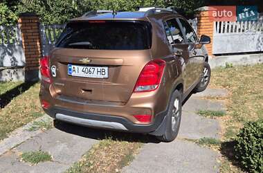 Внедорожник / Кроссовер Chevrolet Tracker 2017 в 