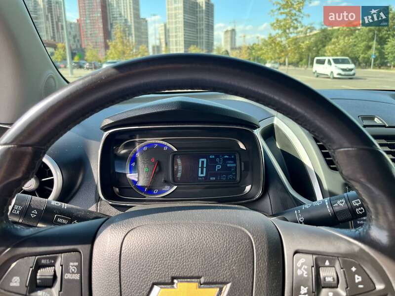 Внедорожник / Кроссовер Chevrolet Tracker 2014 в Киеве фото 6 Внедорожник / Кроссовер Chevrolet Tracker 2014 в Киеве