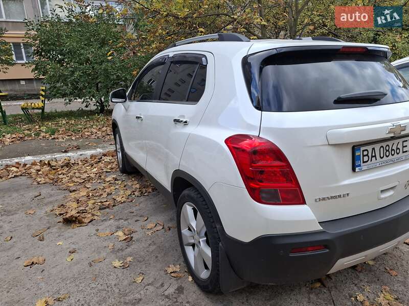 Внедорожник / Кроссовер Chevrolet Tracker 2014 в Долинской