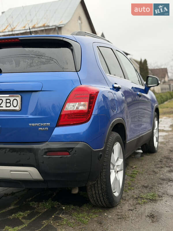 Позашляховик / Кросовер Chevrolet Tracker 2014 в Сумах