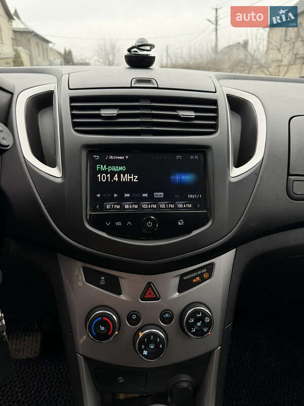 Позашляховик / Кросовер Chevrolet Tracker 2014 в Сумах