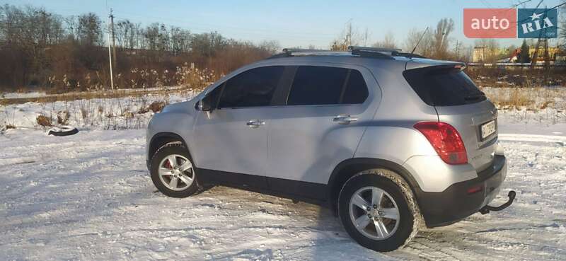 Внедорожник / Кроссовер Chevrolet Tracker 2014 в Киеве фото 9 Внедорожник / Кроссовер Chevrolet Tracker 2014 в Киеве