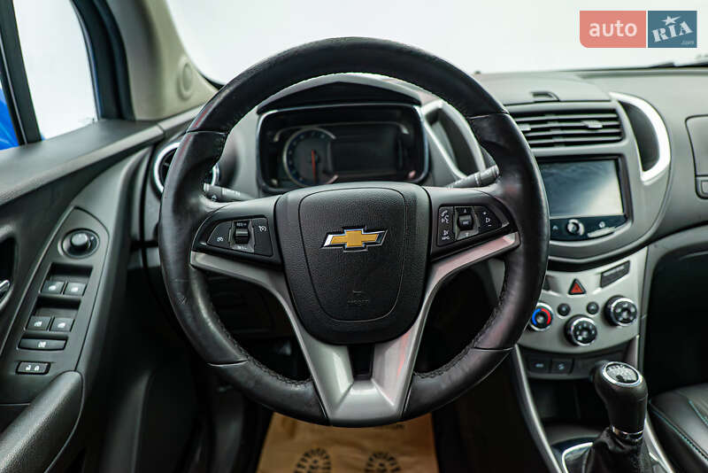 Внедорожник / Кроссовер Chevrolet Tracker 2013 в Киеве