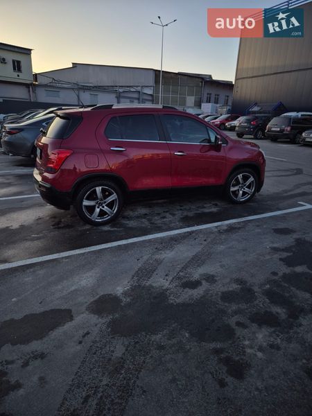 Внедорожник / Кроссовер Chevrolet Tracker 2014 в Обухове