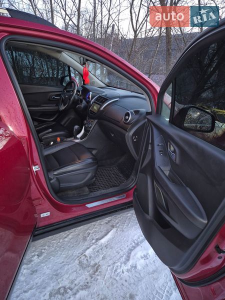 Внедорожник / Кроссовер Chevrolet Tracker 2014 в Обухове