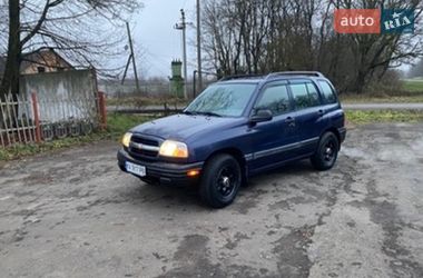 Внедорожник / Кроссовер Chevrolet Tracker 2001 в Бучаче