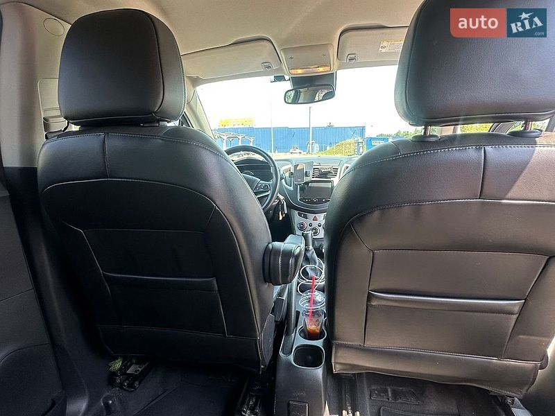 Позашляховик / Кросовер Chevrolet Tracker 2013 в Києві