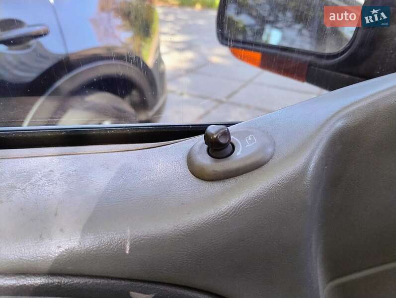 Позашляховик / Кросовер Chevrolet TrailBlazer 2004 в Києві фото 10 Позашляховик / Кросовер Chevrolet TrailBlazer 2004 в Києві