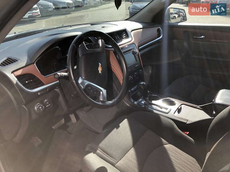 Внедорожник / Кроссовер Chevrolet Traverse 2016 в Львове