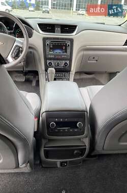 Внедорожник / Кроссовер Chevrolet Traverse 2017 в 