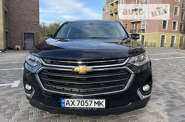 Позашляховик / Кросовер Chevrolet Traverse 2017 в 