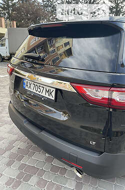 Позашляховик / Кросовер Chevrolet Traverse 2017 в 