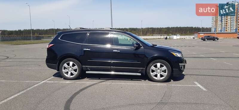 Внедорожник / Кроссовер Chevrolet Traverse 2017 в Киеве