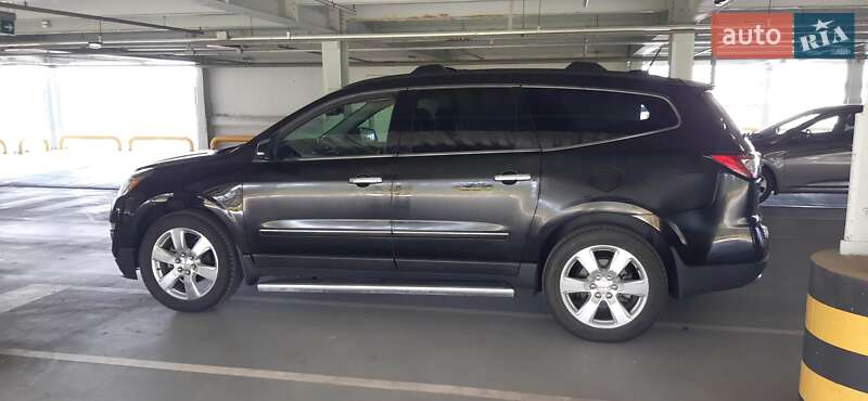 Внедорожник / Кроссовер Chevrolet Traverse 2017 в Киеве