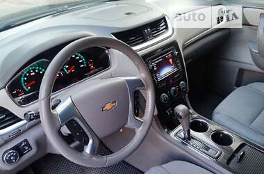 Внедорожник / Кроссовер Chevrolet Traverse 2015 в 