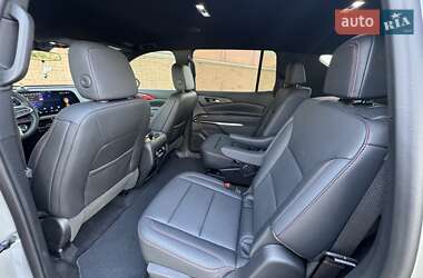 Внедорожник / Кроссовер Chevrolet Traverse 2024 в 