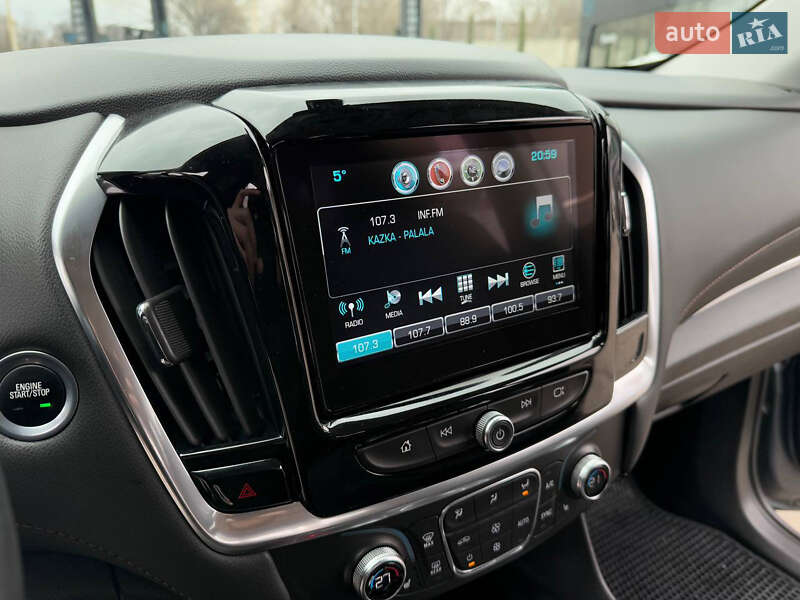 Позашляховик / Кросовер Chevrolet Traverse 2017 в Дніпрі