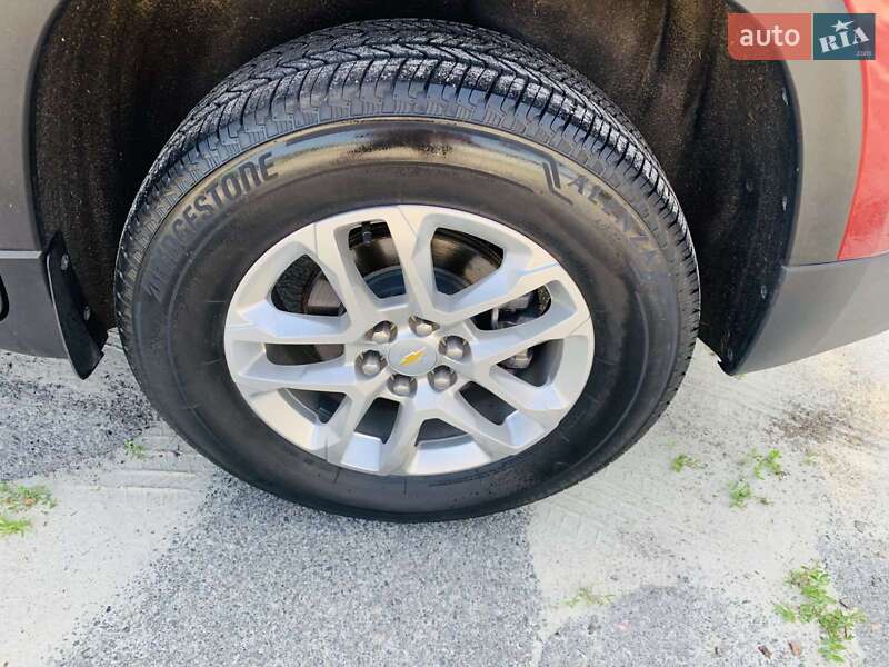 Внедорожник / Кроссовер Chevrolet Traverse 2020 в Киеве