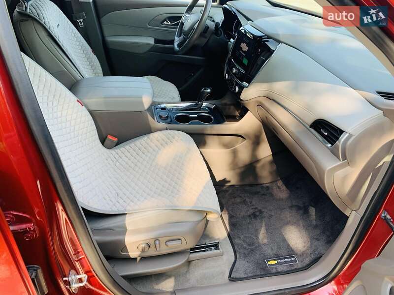 Внедорожник / Кроссовер Chevrolet Traverse 2020 в Киеве