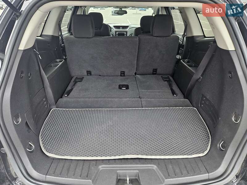 Позашляховик / Кросовер Chevrolet Traverse 2016 в Києві фото 22 Позашляховик / Кросовер Chevrolet Traverse 2016 в Києві