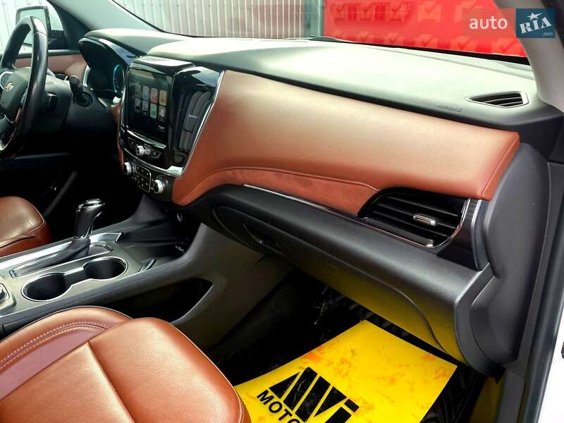 Внедорожник / Кроссовер Chevrolet Traverse 2018 в Киеве