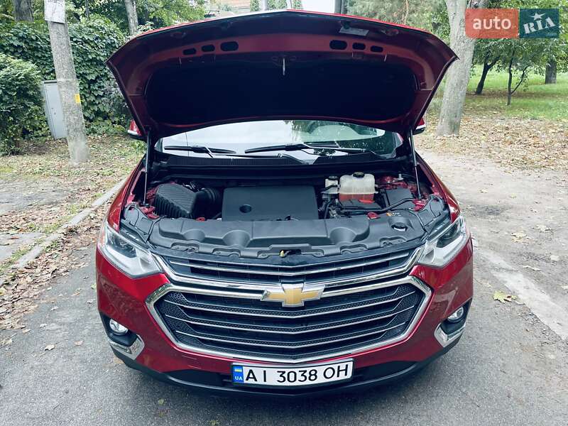Внедорожник / Кроссовер Chevrolet Traverse 2020 в Киеве