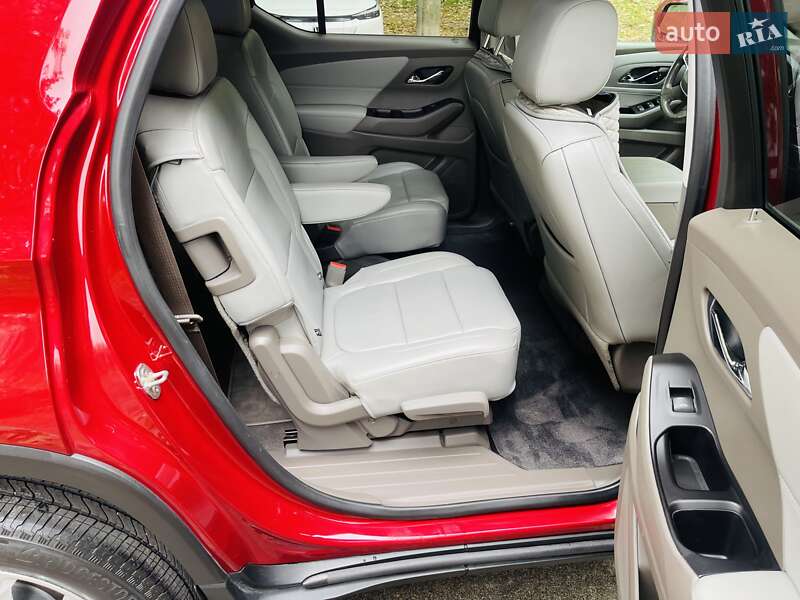 Внедорожник / Кроссовер Chevrolet Traverse 2020 в Киеве