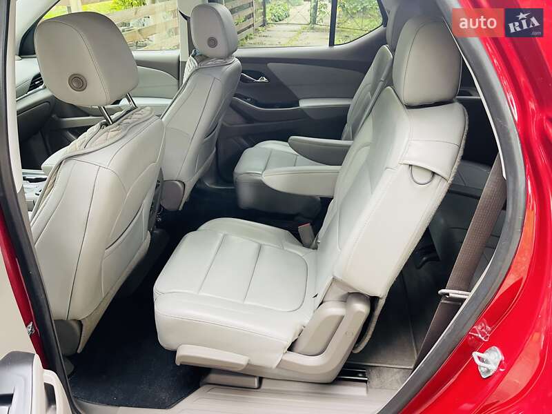 Внедорожник / Кроссовер Chevrolet Traverse 2020 в Киеве