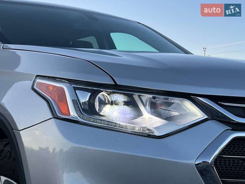 Внедорожник / Кроссовер Chevrolet Traverse 2017 в Львове