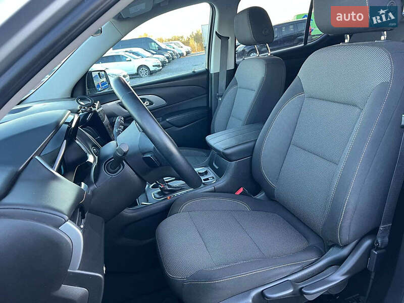 Внедорожник / Кроссовер Chevrolet Traverse 2017 в Львове