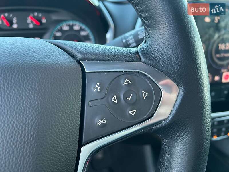 Внедорожник / Кроссовер Chevrolet Traverse 2017 в Львове