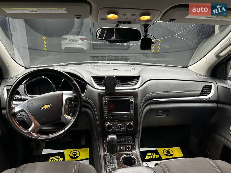 Внедорожник / Кроссовер Chevrolet Traverse 2015 в Черновцах