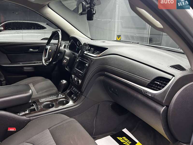 Внедорожник / Кроссовер Chevrolet Traverse 2015 в Черновцах