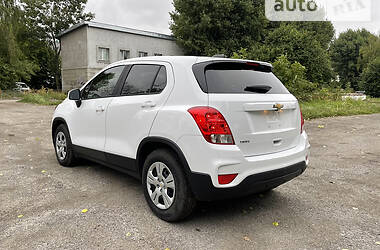 Внедорожник / Кроссовер Chevrolet Trax 2017 в 
