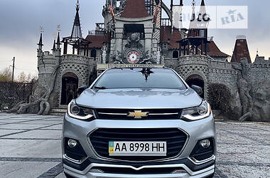 Внедорожник / Кроссовер Chevrolet Trax 2017 в Киеве