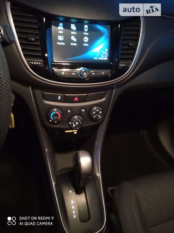 Внедорожник / Кроссовер Chevrolet Trax 2016 в Бучаче