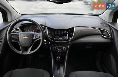 Позашляховик / Кросовер Chevrolet Trax 2018 в 