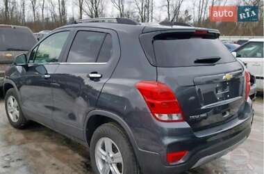 Внедорожник / Кроссовер Chevrolet Trax 2017 в 