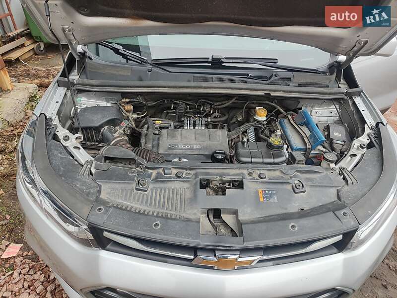 Внедорожник / Кроссовер Chevrolet Trax 2017 в Киеве