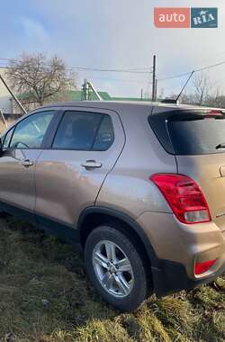 Внедорожник / Кроссовер Chevrolet Trax 2018 в 