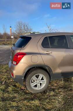 Внедорожник / Кроссовер Chevrolet Trax 2018 в 