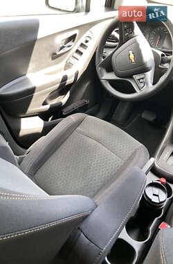 Внедорожник / Кроссовер Chevrolet Trax 2019 в 