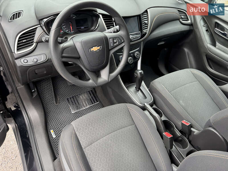 Внедорожник / Кроссовер Chevrolet Trax 2020 в Киеве