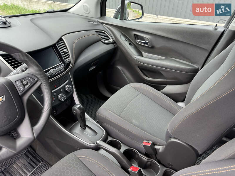 Внедорожник / Кроссовер Chevrolet Trax 2020 в Киеве