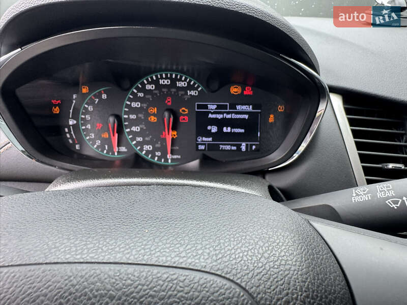 Внедорожник / Кроссовер Chevrolet Trax 2020 в Киеве