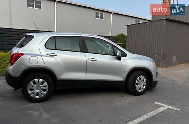 Внедорожник / Кроссовер Chevrolet Trax 2016 в 