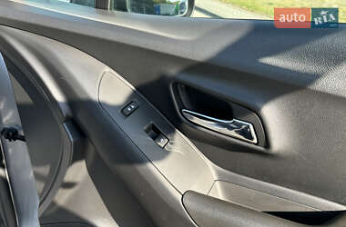 Внедорожник / Кроссовер Chevrolet Trax 2013 в 
