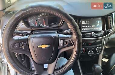 Внедорожник / Кроссовер Chevrolet Trax 2017 в 