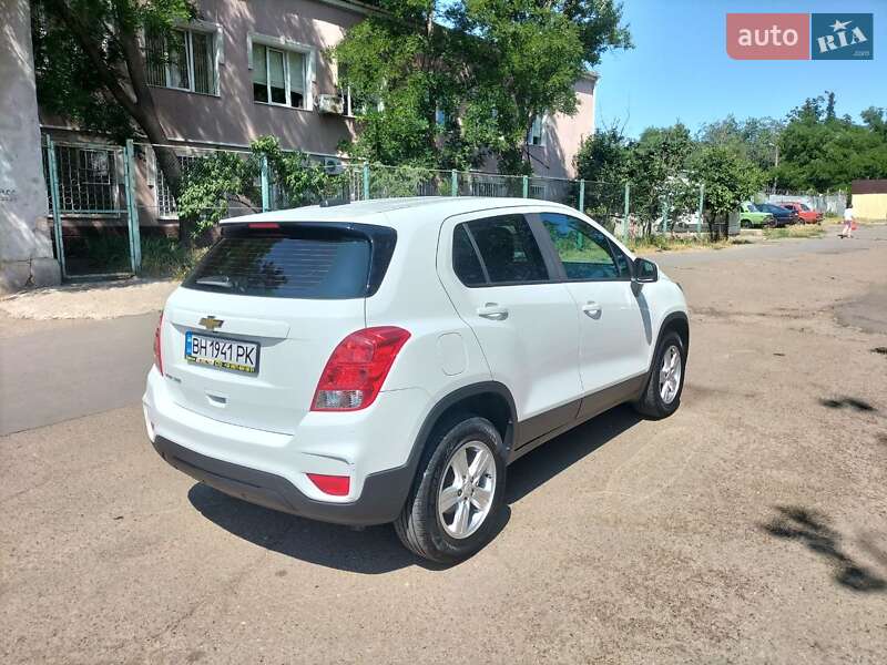 Внедорожник / Кроссовер Chevrolet Trax 2017 в Одессе