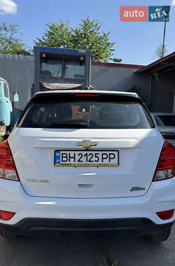 Внедорожник / Кроссовер Chevrolet Trax 2017 в 